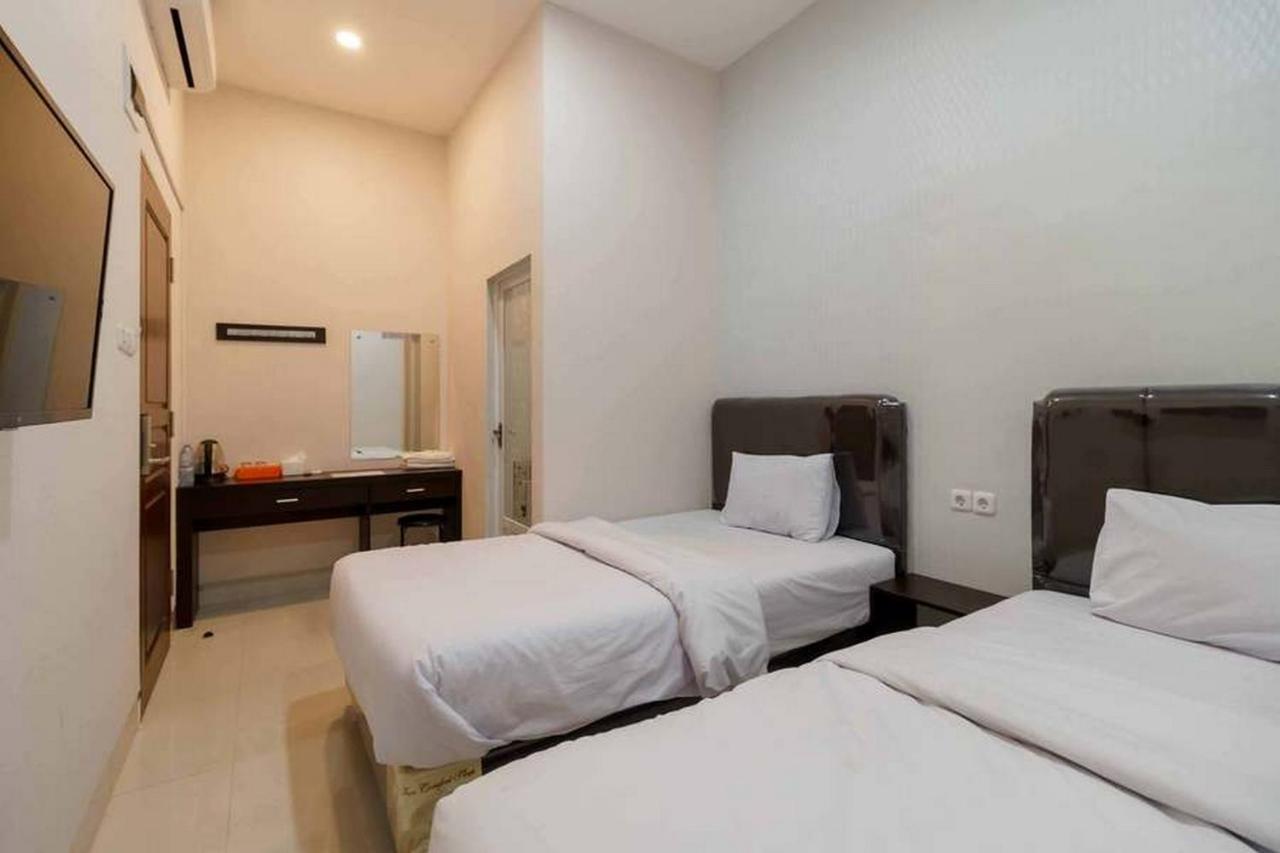 Reddoorz At Seindo Hotel Medan Sunggal Exterior photo