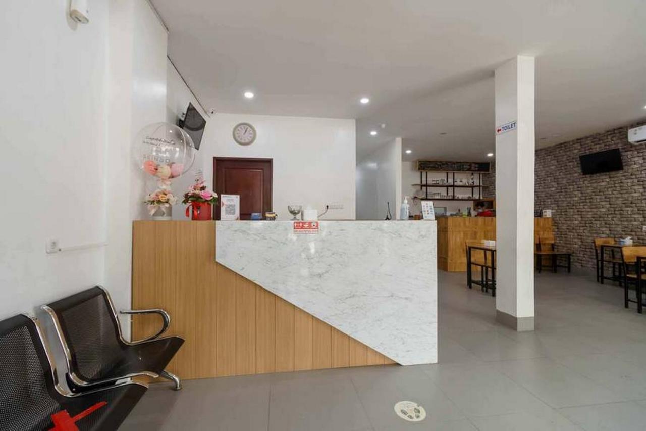 Reddoorz At Seindo Hotel Medan Sunggal Exterior photo